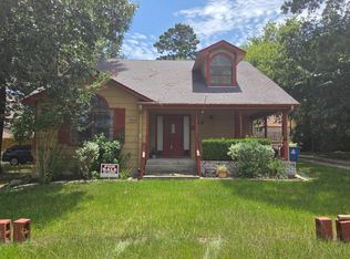 250 Clear Water St E, Montgomery, TX 77356