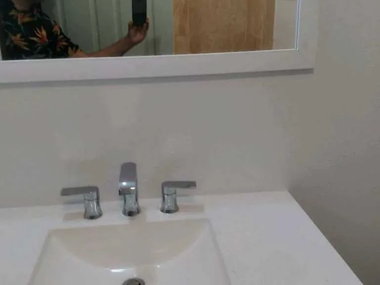 Bathroom sink