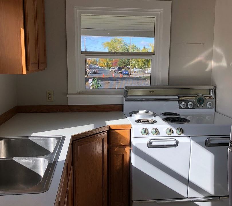 1st image of 1023 S 3rd Ave