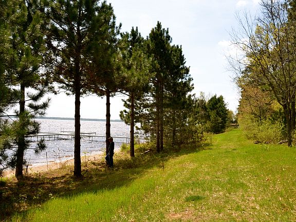 3rd image of 1653 County Road 40 W