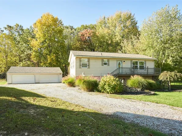 1422 Slagle Dr, Akron, OH 44312