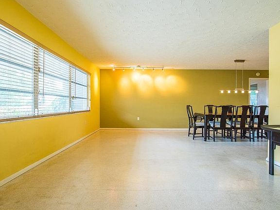 3rd image of 3448 Pine Valley Dr