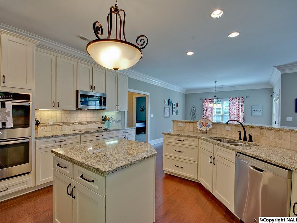 1st image of 4703 Old Oak Ct SE