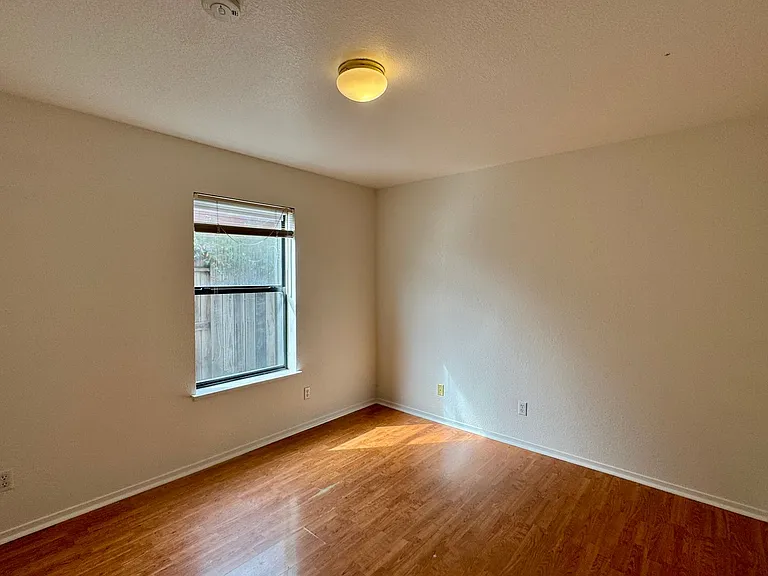 2923 Avila Bay Pl — Photo 27