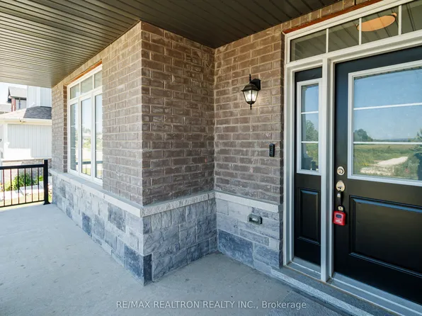 19 Middleton Dr, Wasaga Beach, ON L9Z 0L1