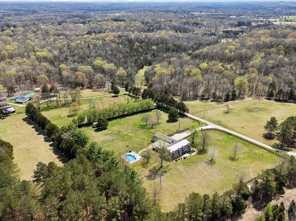 2038 N Lasea Rd, Spring Hill, TN 37174