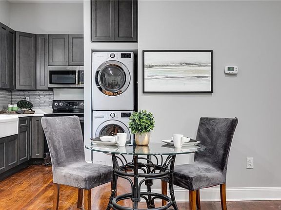 5th image of 501 Bancroft Ave