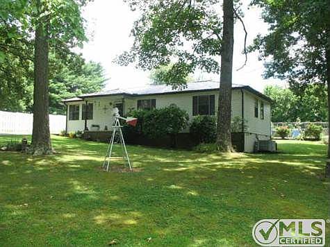 1st image of 117 Dogwood Dr
