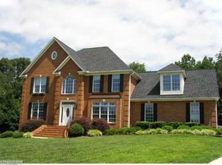 208 Vintage Cir, Thomasville, NC 27360