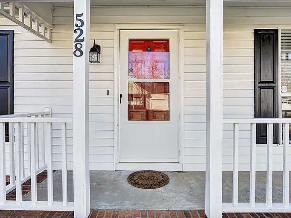 2nd image of 528 Dunwoody Dr