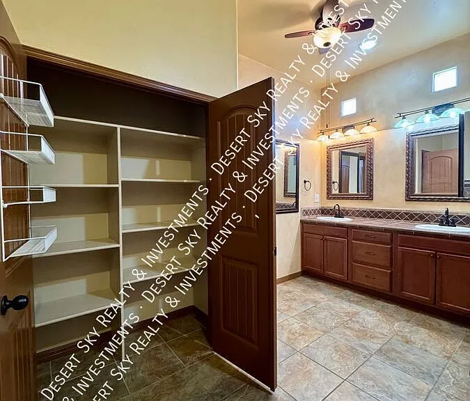 4328 Calle Amarilla — Photo 18