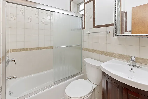 Rented by Compass | media 22