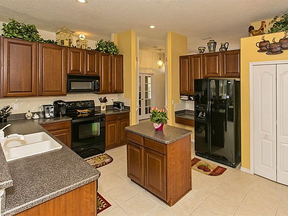 5th image of 725 Hazelmoor Ln