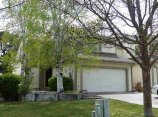 77 Loma Vista Dr, Los Alamos, NM 87544