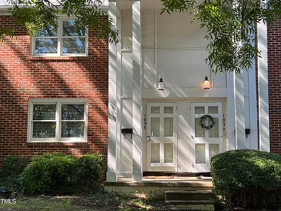 2nd image of 1035 Nichols Dr