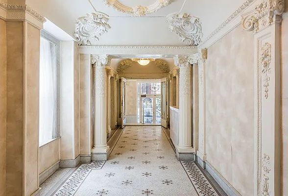 Sold by Compass | media 6