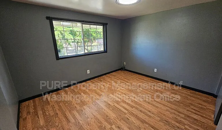 2400 Carpenter St — Photo 16