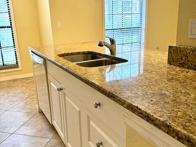 8647 Mallard Reserve Dr #102 — Photo 25