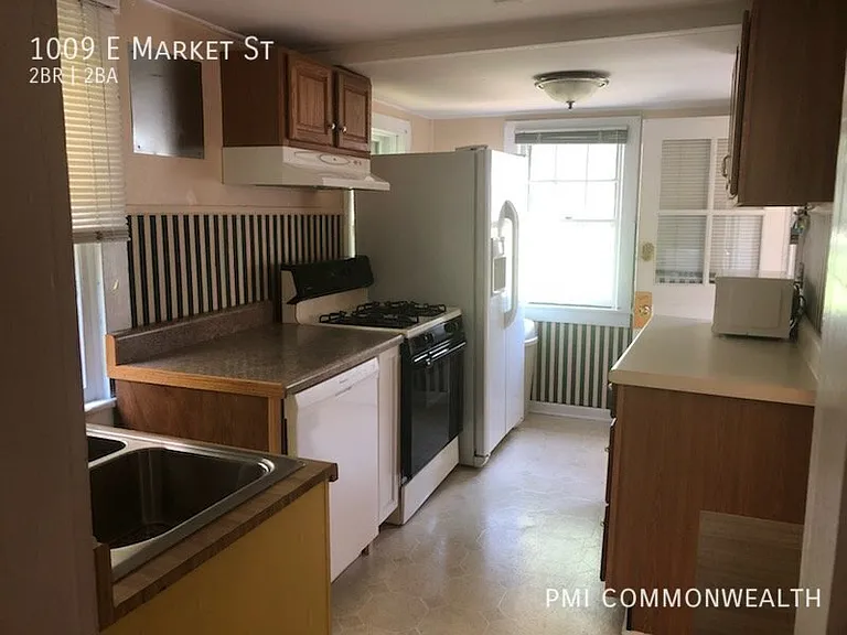 1009 Market St E — Photo 5