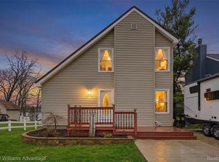 3555 Junior, Pinckney, MI 48169