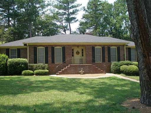 1st image of 445 Pine Forest Dr