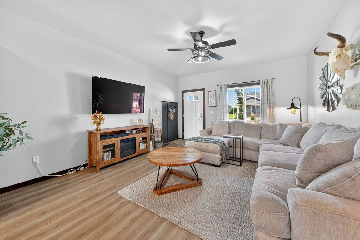 next background image