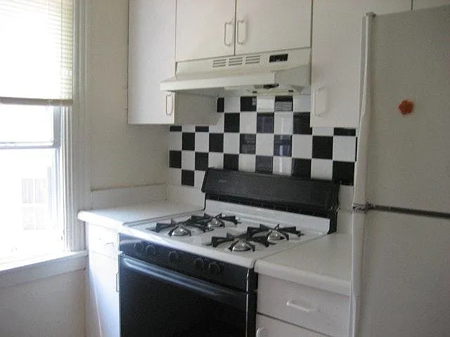 Kitchen 2