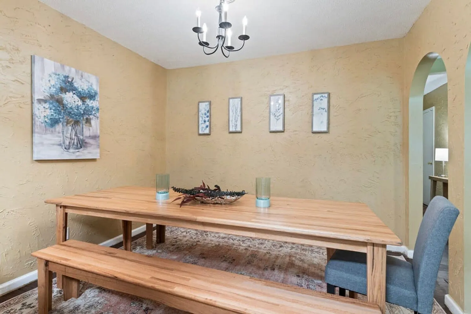 4 bed, 2.0 bath, 1496 sqft, $3,232 — Photo 3