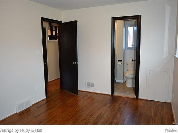5th image of 30050 Malvern St