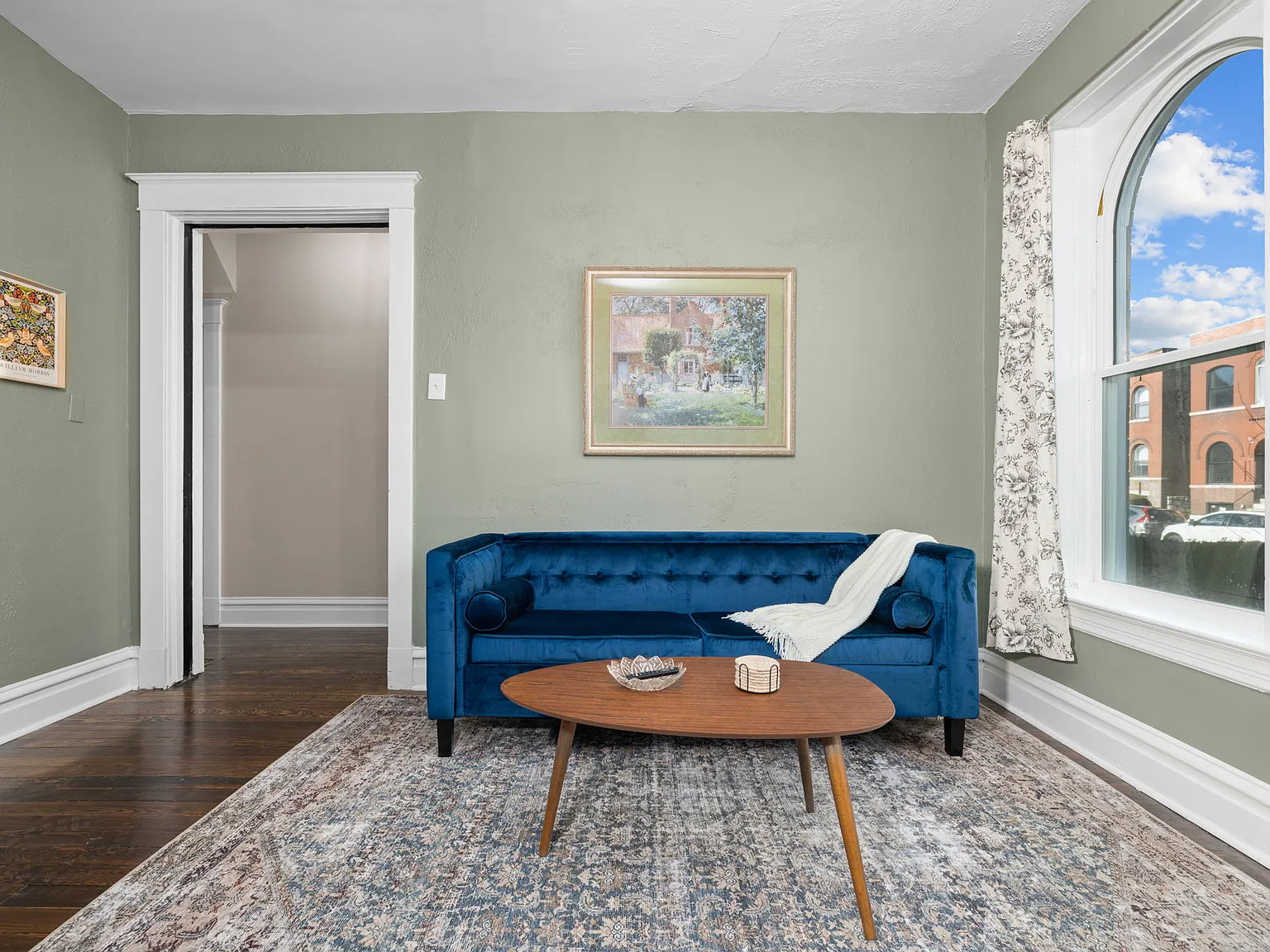 2 bed, 1000 sqft, $1,695 — Photo 3