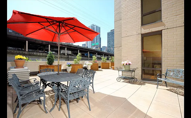 Sold by Douglas Elliman | media 26