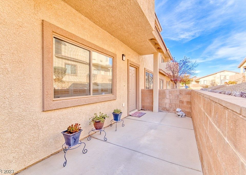 1st image of 2050 Los Feliz St Unit 119