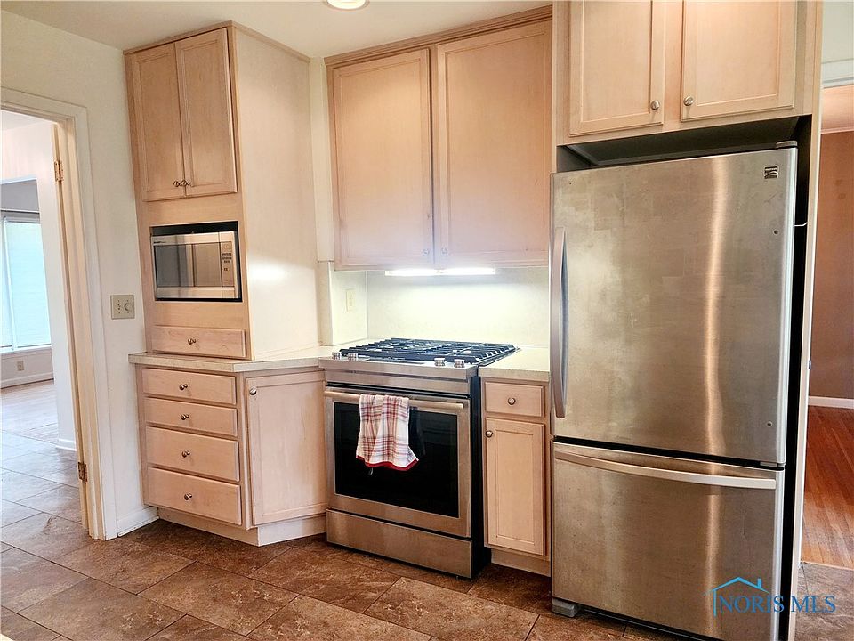 3713 Schneider Rd, Toledo, OH 43614 Zillow