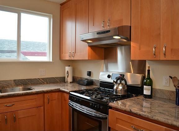 3rd image of 427 Northaven Dr