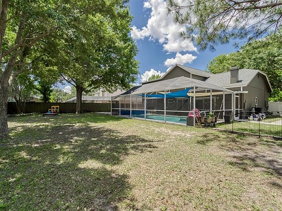 2nd image of 10203 Rainbridge Dr