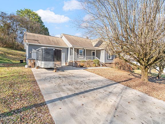 3rd image of 5113 Aubrey Ln