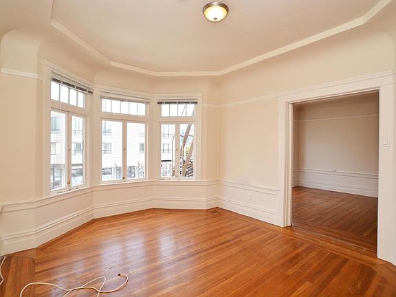 5th image of 109 Clement St #2
