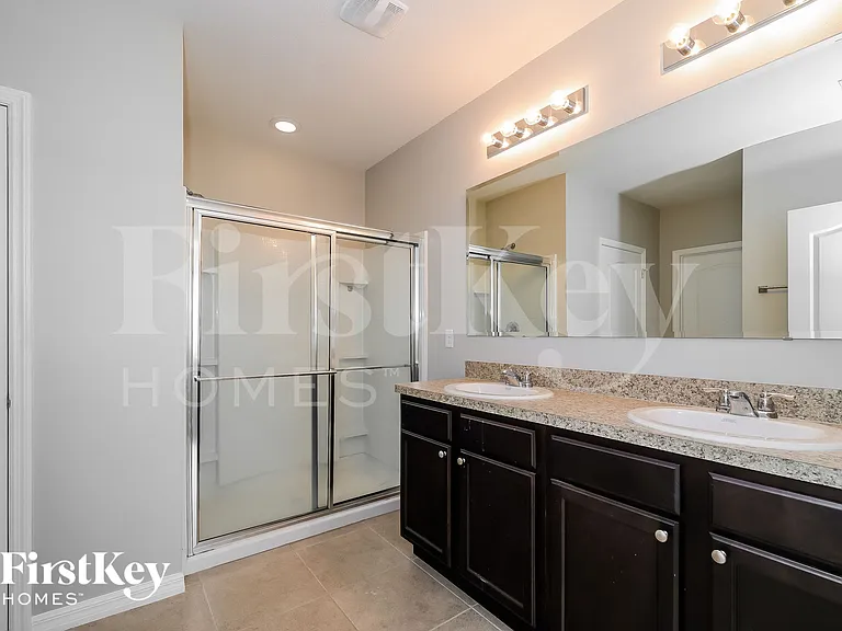 211 Bella Dr — Photo 9