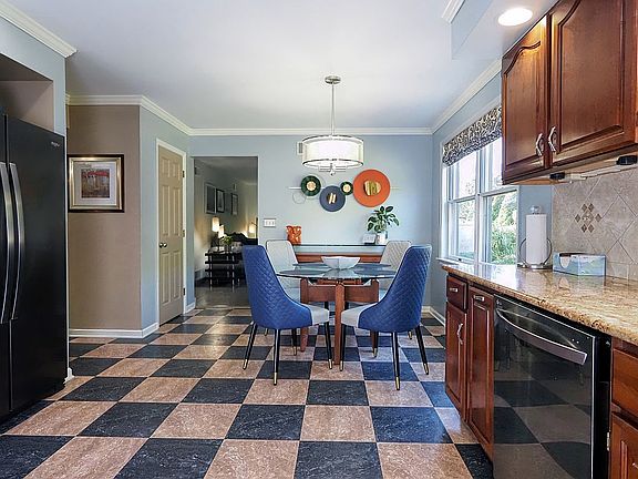 5th image of 6154 Ludgate Cir