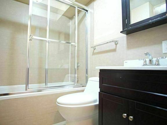 5th image of 1133 Dean St APT 3