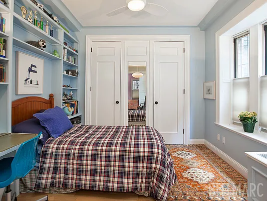 Sold by Bellmarc Realty | media 18