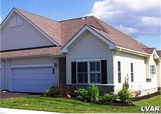 1st image of 169 Glenmoor Cir
