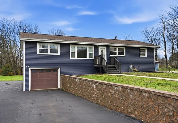 3rd image of 733 Mercer Rd