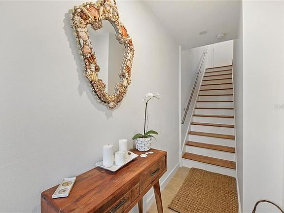 4th image of 530 5th St W Suite 5