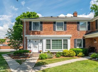 617 Notre Dame St, Grosse Pointe, MI 48230