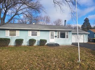 715 Cooper Ct, Genoa, IL 60135