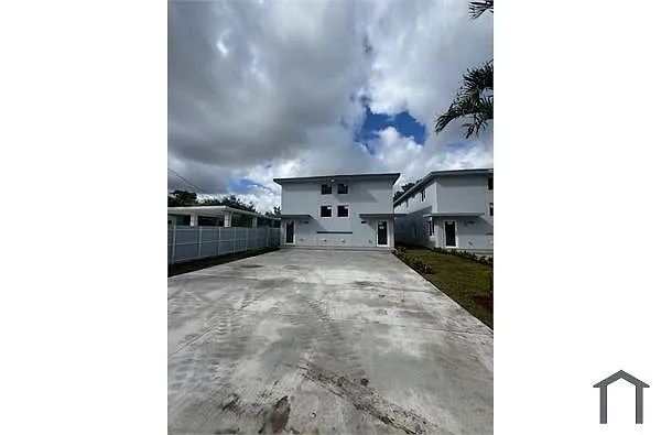Building Photo - 3127 NW 60th St