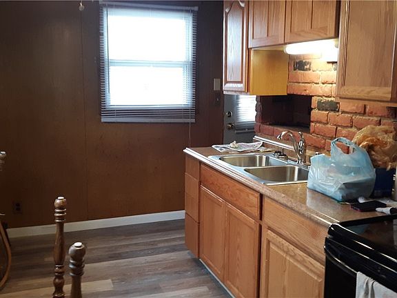 4th image of 2097 Northwest Blvd NW