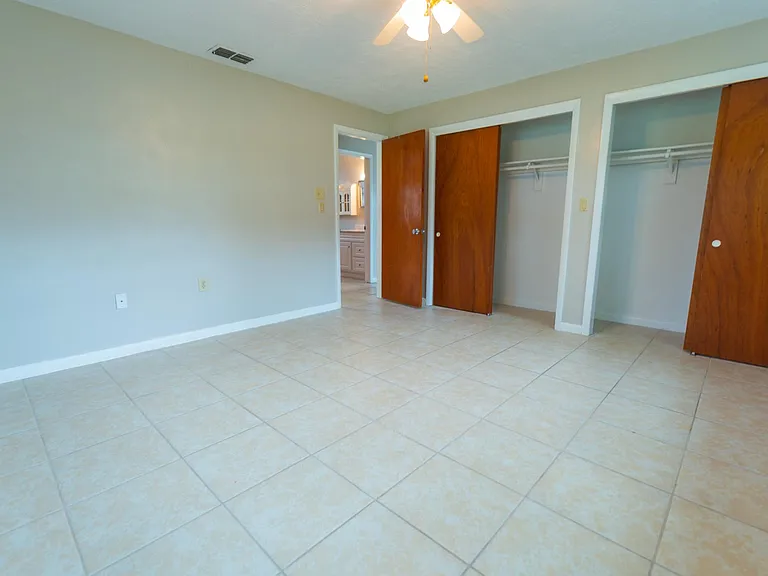 38 Regina Blvd — Photo 22