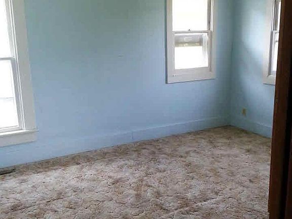 4th image of 1108 Poplar Ave